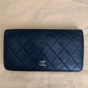 CHANEL lambskin wallet